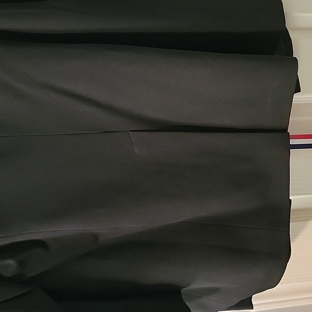 Classic Black Women's Blazer - Picture 7 of 9